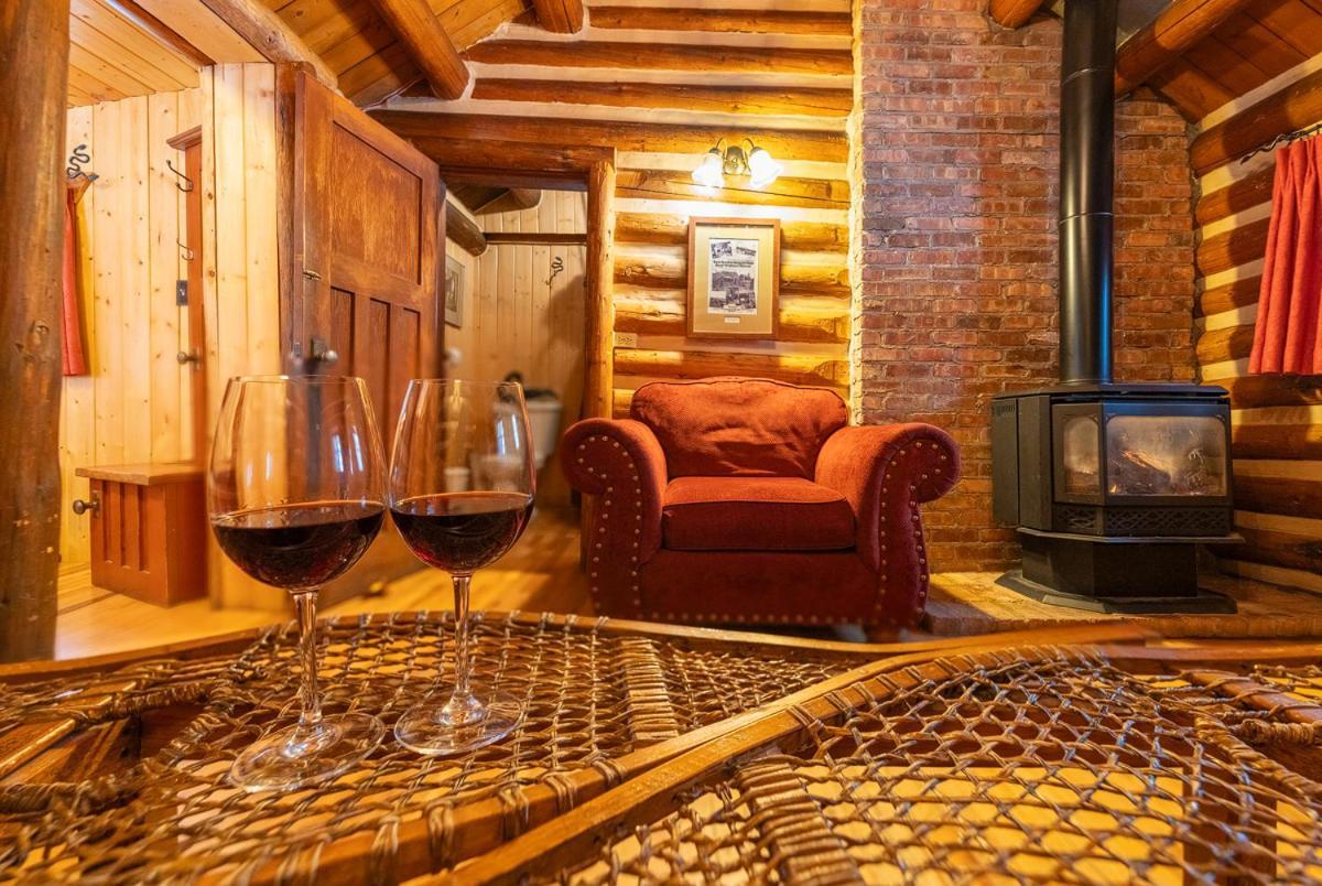 Storm Mountain Lodge & Cabins Castle Junction Εξωτερικό φωτογραφία