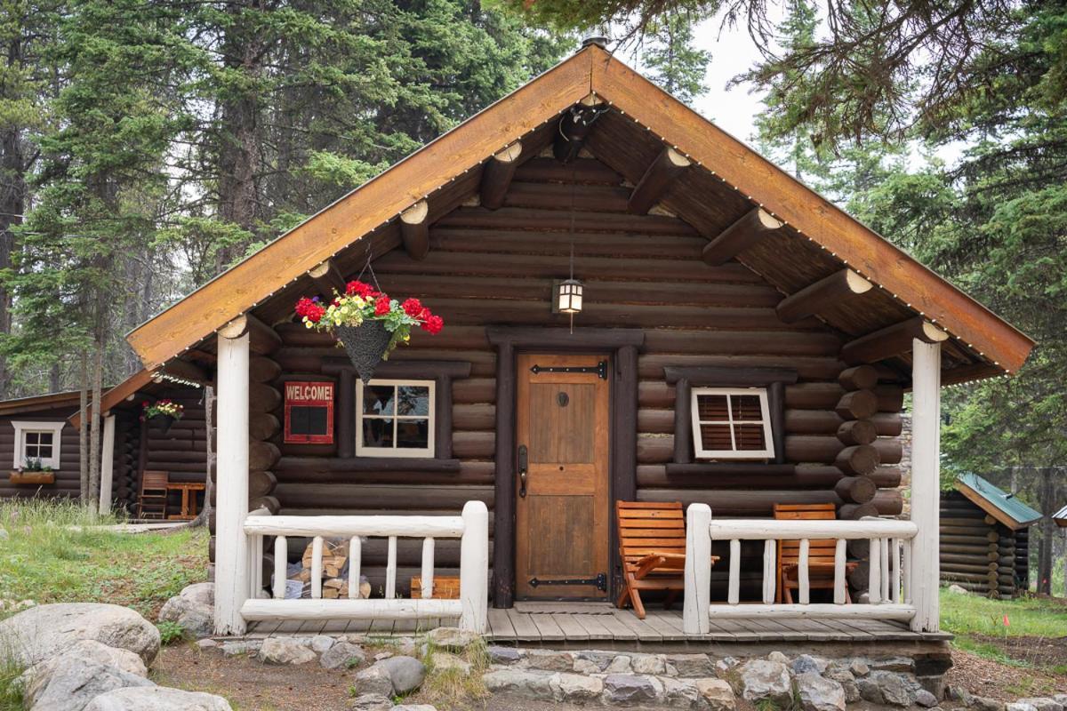 Storm Mountain Lodge & Cabins Castle Junction Εξωτερικό φωτογραφία