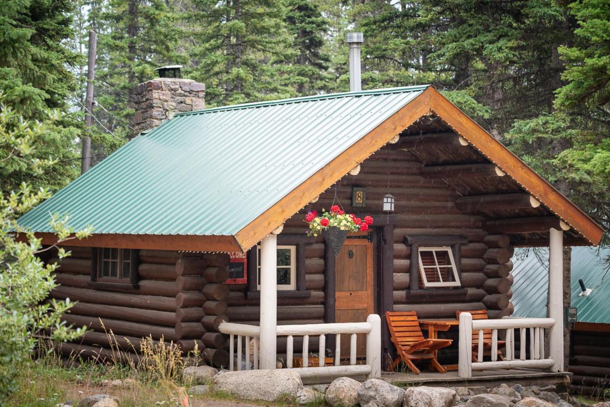 Storm Mountain Lodge & Cabins Castle Junction Εξωτερικό φωτογραφία