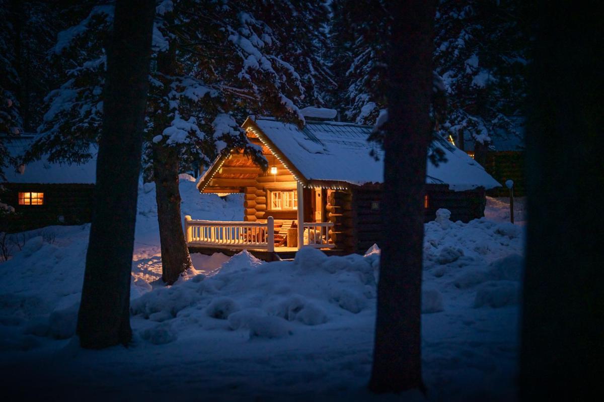 Storm Mountain Lodge & Cabins Castle Junction Εξωτερικό φωτογραφία